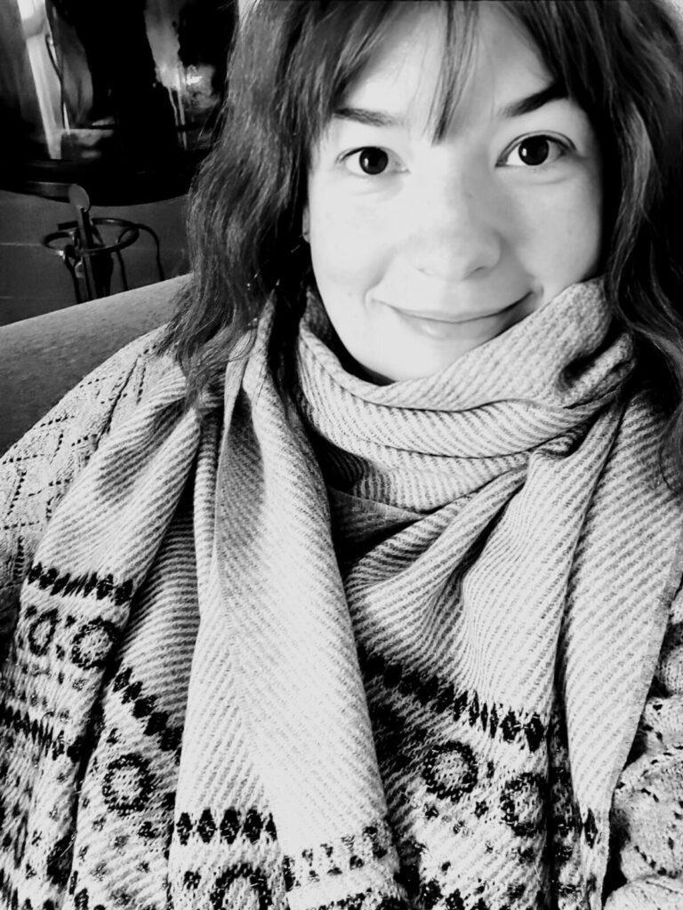 Aurelie sous le cerisier céramiques