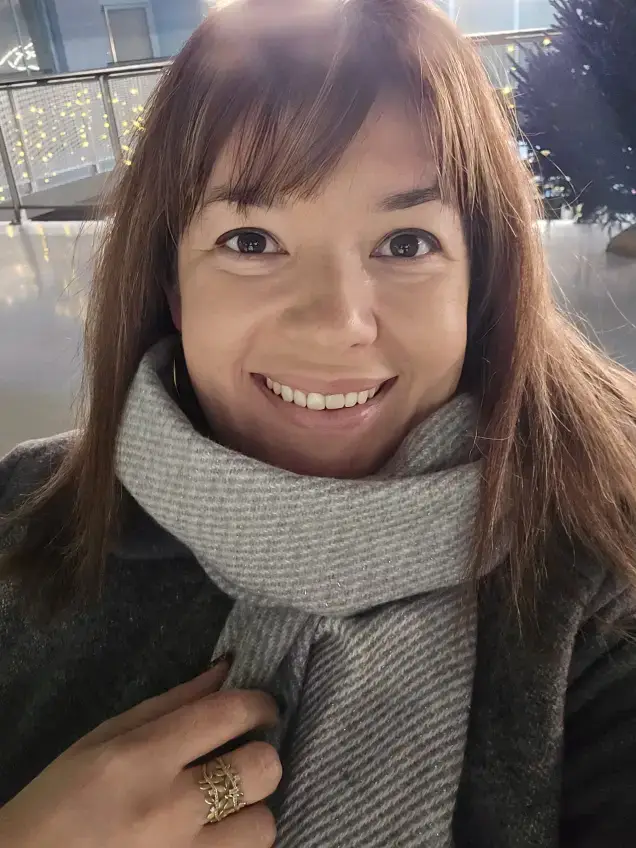 Aurélie créatrice sous le cerisier